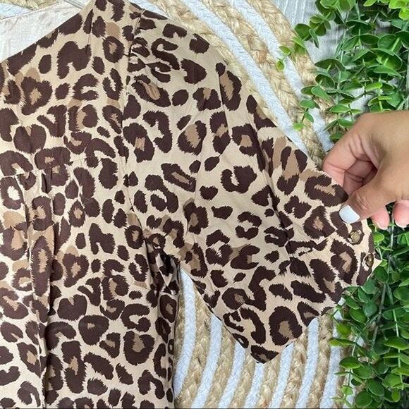 BRITT RYAN Womens Silk Leopard Print Short Sleeve Blouse Size 2 - Picture 2 of 9